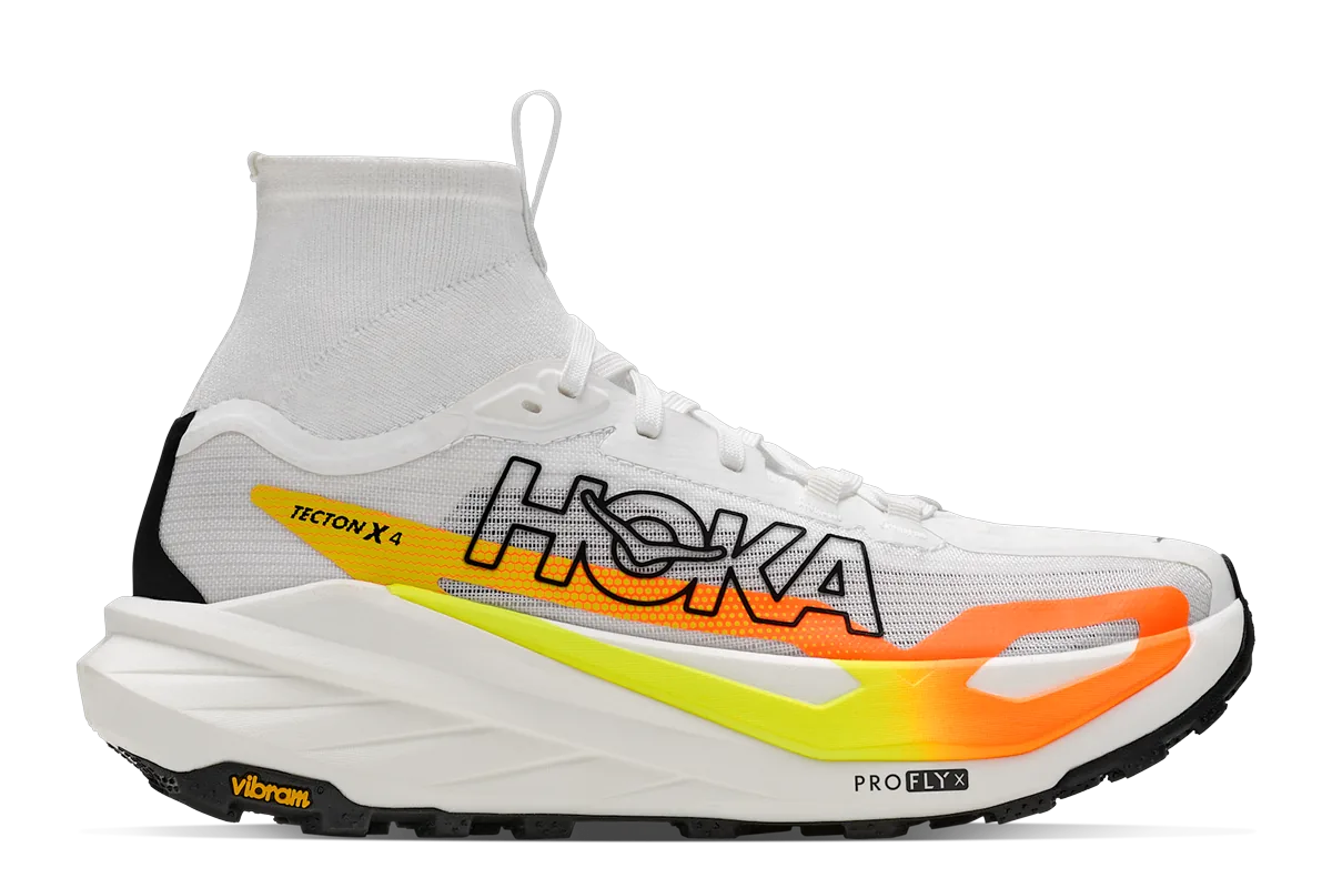 HOKA Tecton X 4 blanche et orange à col chaussette, vue de profil