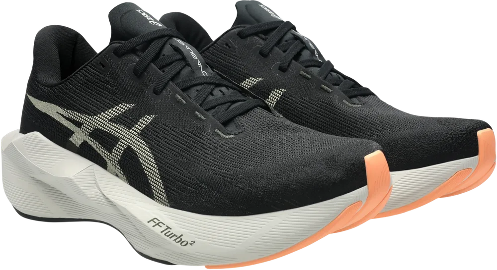 ASICS Novablast 6 Black / Khaki homme, vue trois quarts