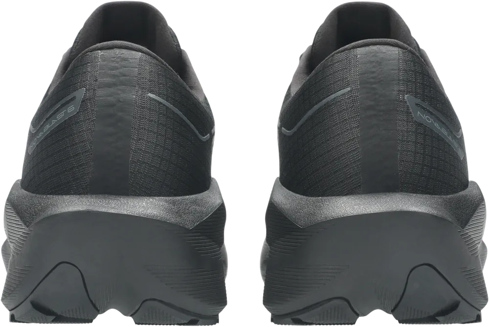 ASICS Novablast 6 GTX Black / Graphite Grey homme, vue arrière