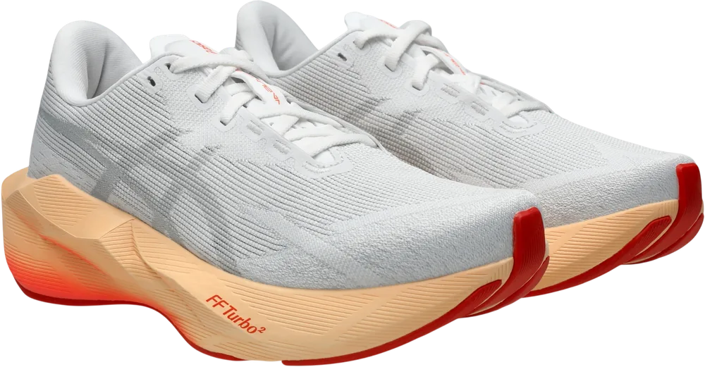 ASICS Novablast 6 White / Vivid Coral femme, vue trois quarts