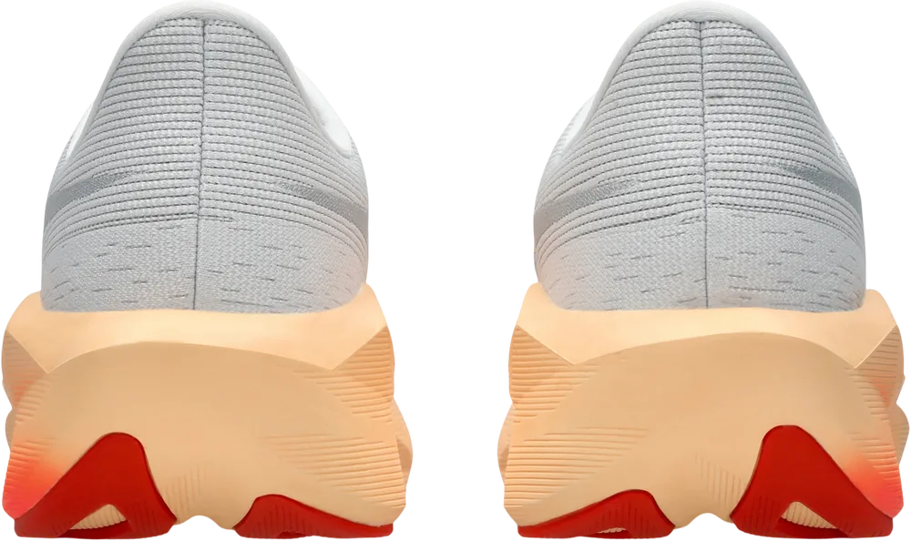 ASICS Novablast 6 White / Vivid Coral femme, vue arrière
