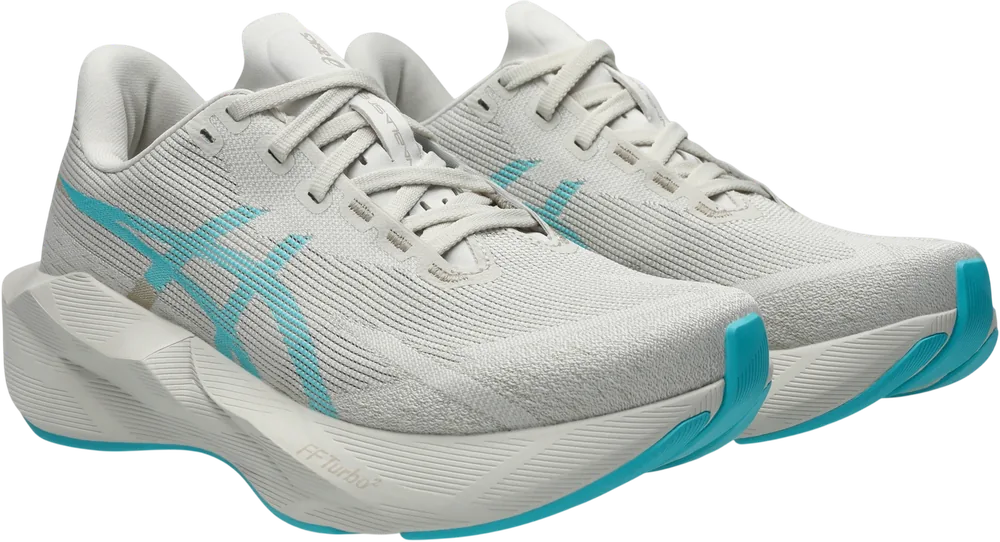 ASICS Novablast 6 Soft Oat / Energy Aqua femme, vue trois quarts