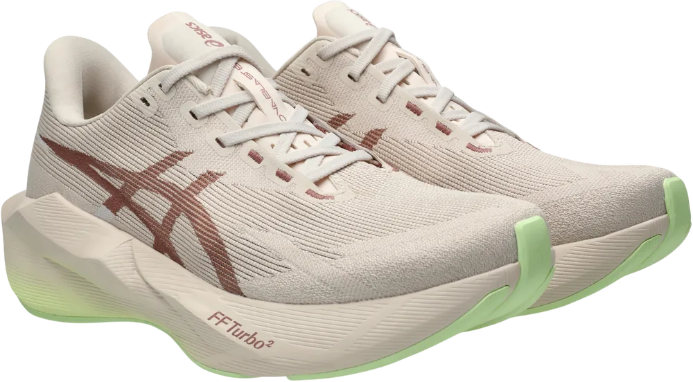 ASICS Novablast 6 Rose Dust / Illuminate Yellow femme, vue trois quarts