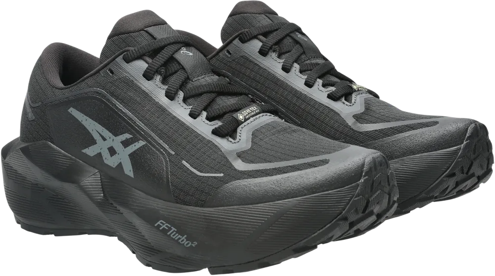 ASICS Novablast 6 GTX Black / Graphite Grey femme, vue trois quarts