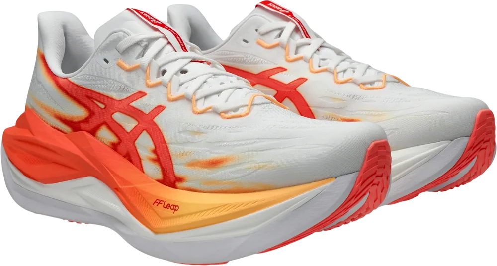 ASICS Superblast 3 White / Orange Glow unisexe, vue trois quarts