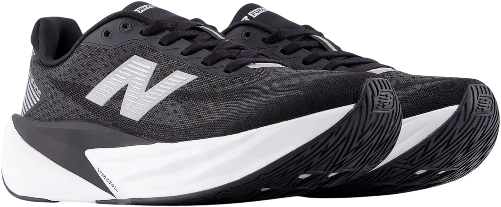 New Balance FuelCell Rebel v5 Black / White / Silver Metallic femme, vue trois quarts