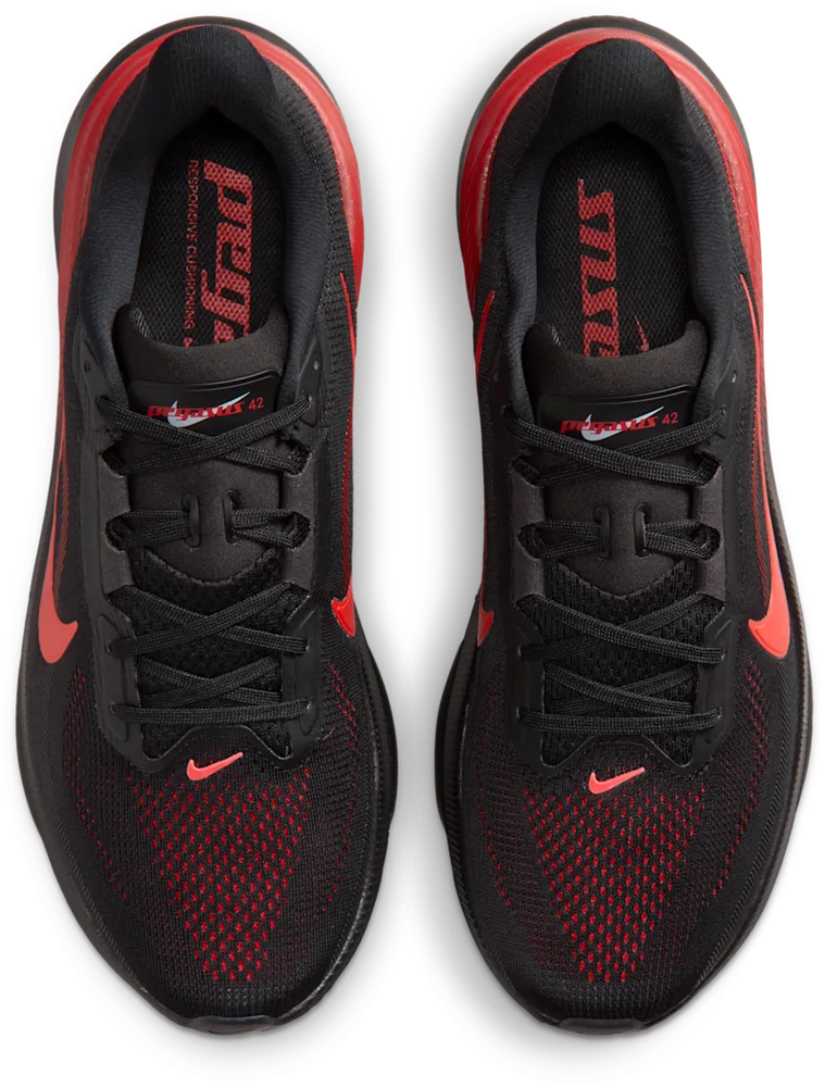 Nike Pegasus 42 Noir / University Red, vue de dessus