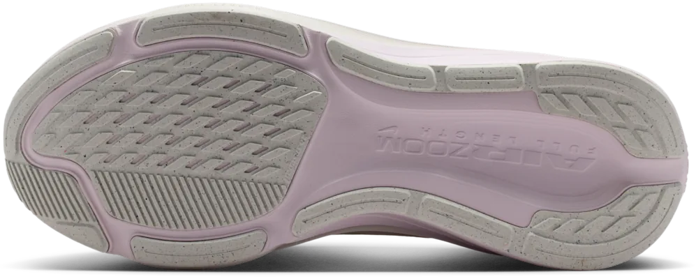 Nike Pegasus 42 Chalk / Spruce Aura, semelle extérieure