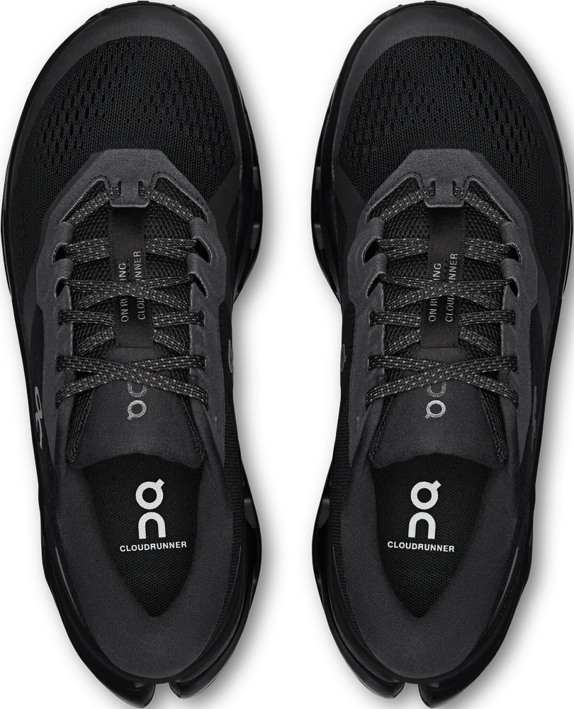 On Cloudrunner 3 Black / Black, vue de dessus