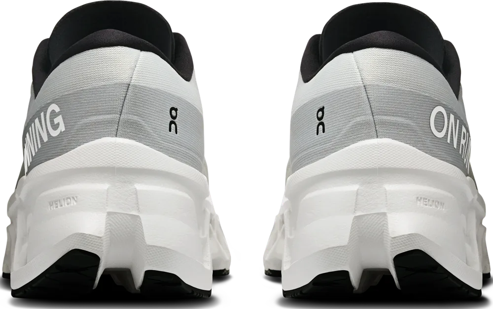 On Cloudmonster 3 White / White, vue arrière