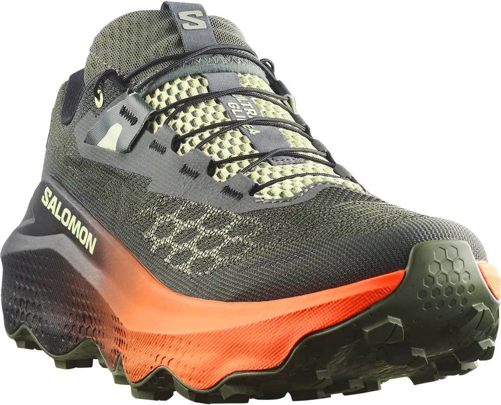 Salomon Ultra Glide 4 Urban Chic / Black / Lime Cream, vue trois quarts